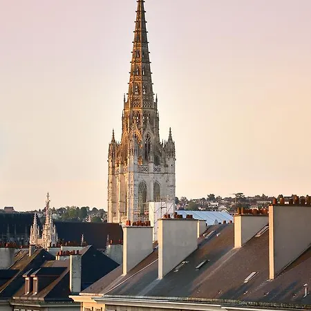 Готель Ibis Styles Centre Cathedrale