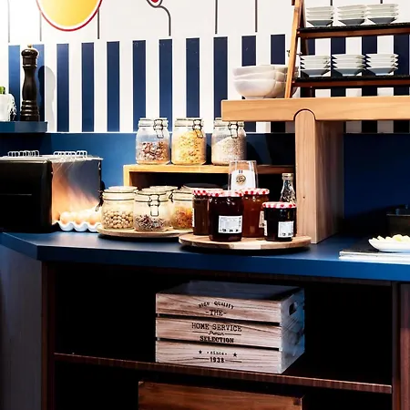Отель Ibis Styles Centre Cathedrale 3*