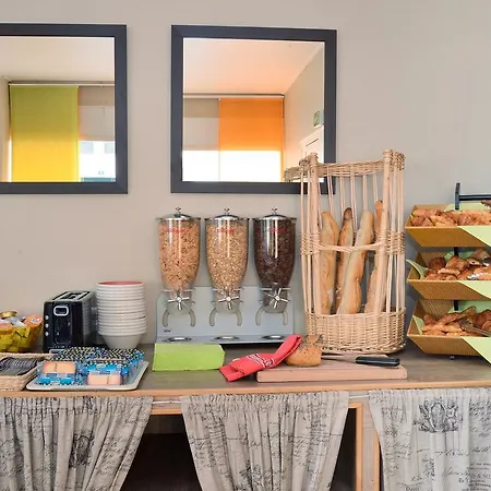 Готель Ibis Styles Centre Cathedrale 3*