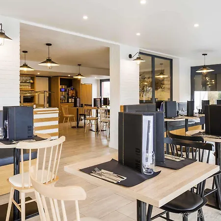 Готель Ibis Styles Centre Cathedrale
